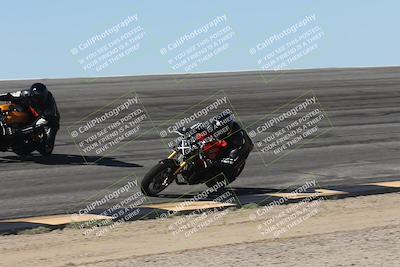 media/Oct-13-2025-Moto Forza (Mon) [[a66d839500]]/3-B Group/Session 2 (Bowl)/